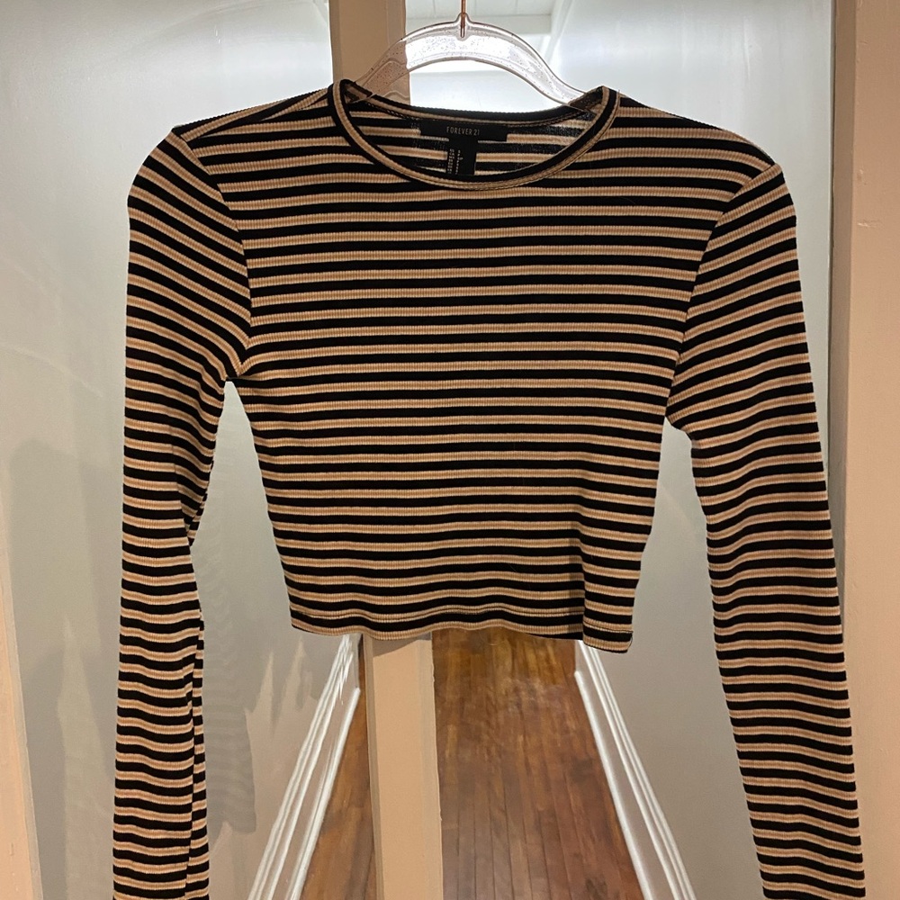 Forever 21 Striped Black and Tan Long Sleeve Crop Top